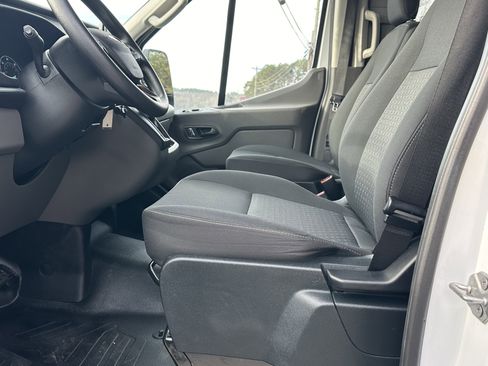 Used 2023 Ford Transit 350 XL image 12