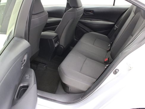 Used 2025 Toyota Corolla LE FWD image 24