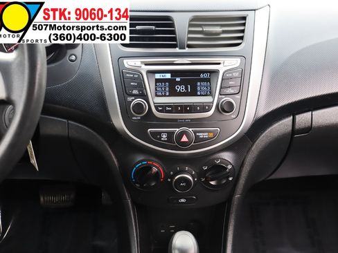 Used 2017 Hyundai Accent SE image 17