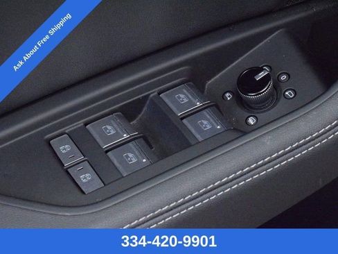 Used 2021 Audi e-tron Premium Plus w/ Premium Plus Package image 16
