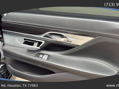 Used 2016 BMW 750i xDrive image 40