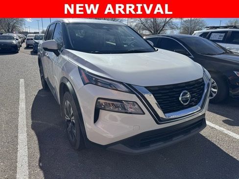 Certified 2021 Nissan Rogue SV image 1