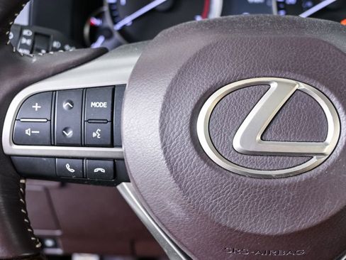 Used 2016 Lexus ES 350 w/ Luxury Package w/Wood Trim image 10