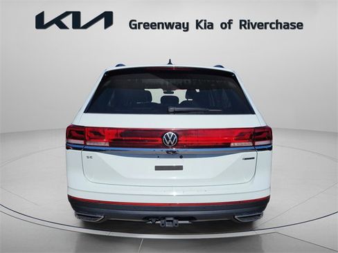 Used 2025 Volkswagen Atlas SE image 6