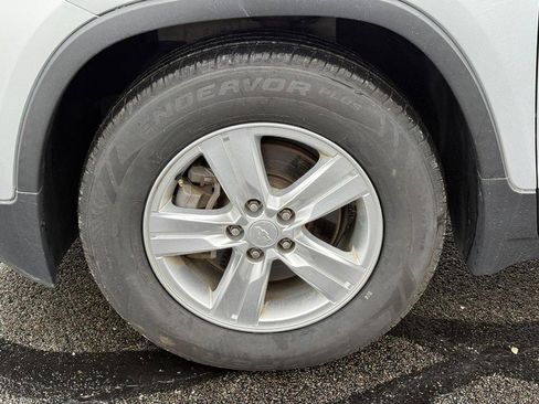 Used 2019 Chevrolet Trax LT w/ LT Convenience Package image 7