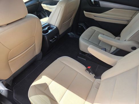Used 2026 Buick Enclave Preferred FWD image 22