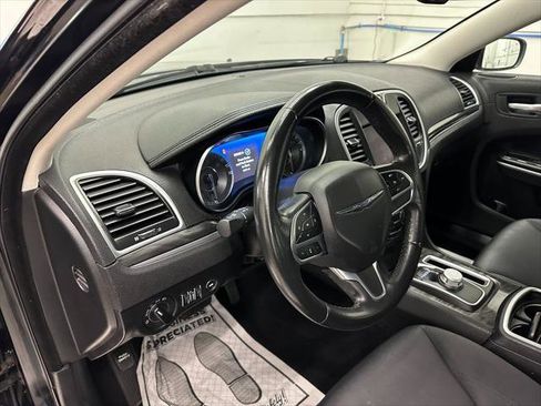 Certified 2021 Chrysler 300 Touring image 18