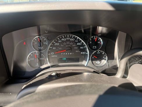 New 2025 Chevrolet Express 3500 Work Van w/ Driver Convenience Package image 21