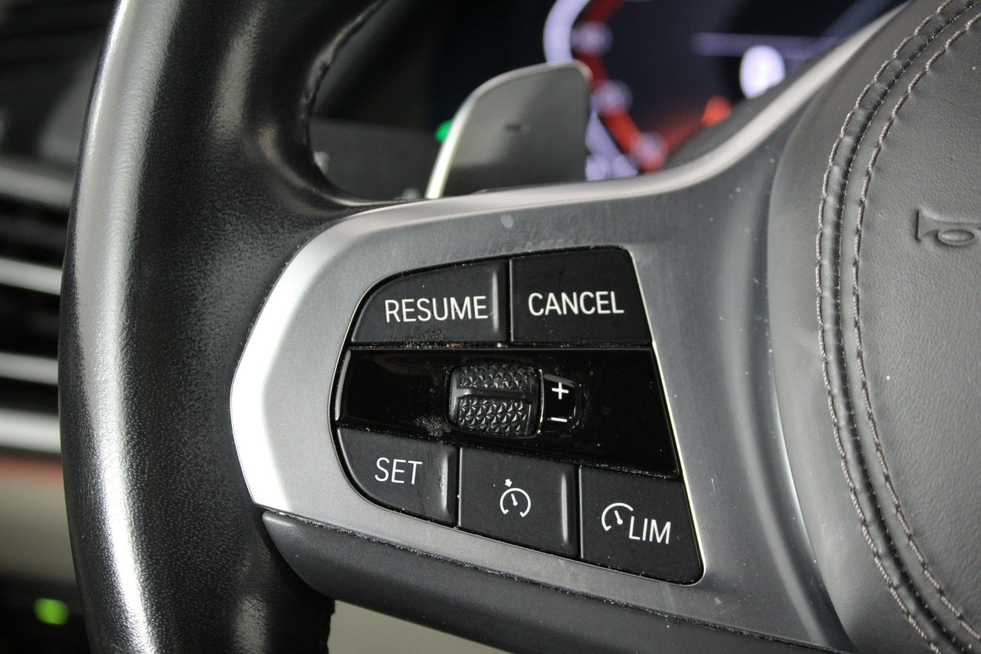 Used 2026 BMW X5 sDrive40i w/ M Sport Package RWD image 15