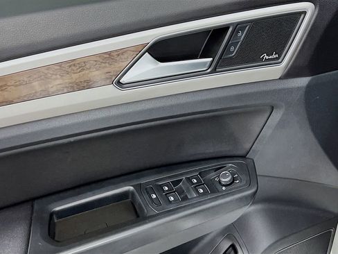 Used 2019 Volkswagen Atlas SEL Premium image 17