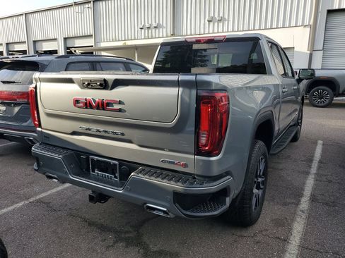Used 2025 GMC Sierra 1500 AT4 w/ AT4 Premium Package AWD/4WD image 4