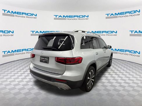 Used 2022 Mercedes-Benz GLB 250 w/ Premium Package Lite image 5