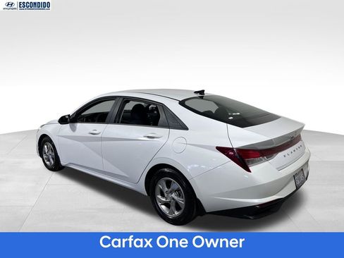 Used 2021 Hyundai Elantra SE FWD image 3