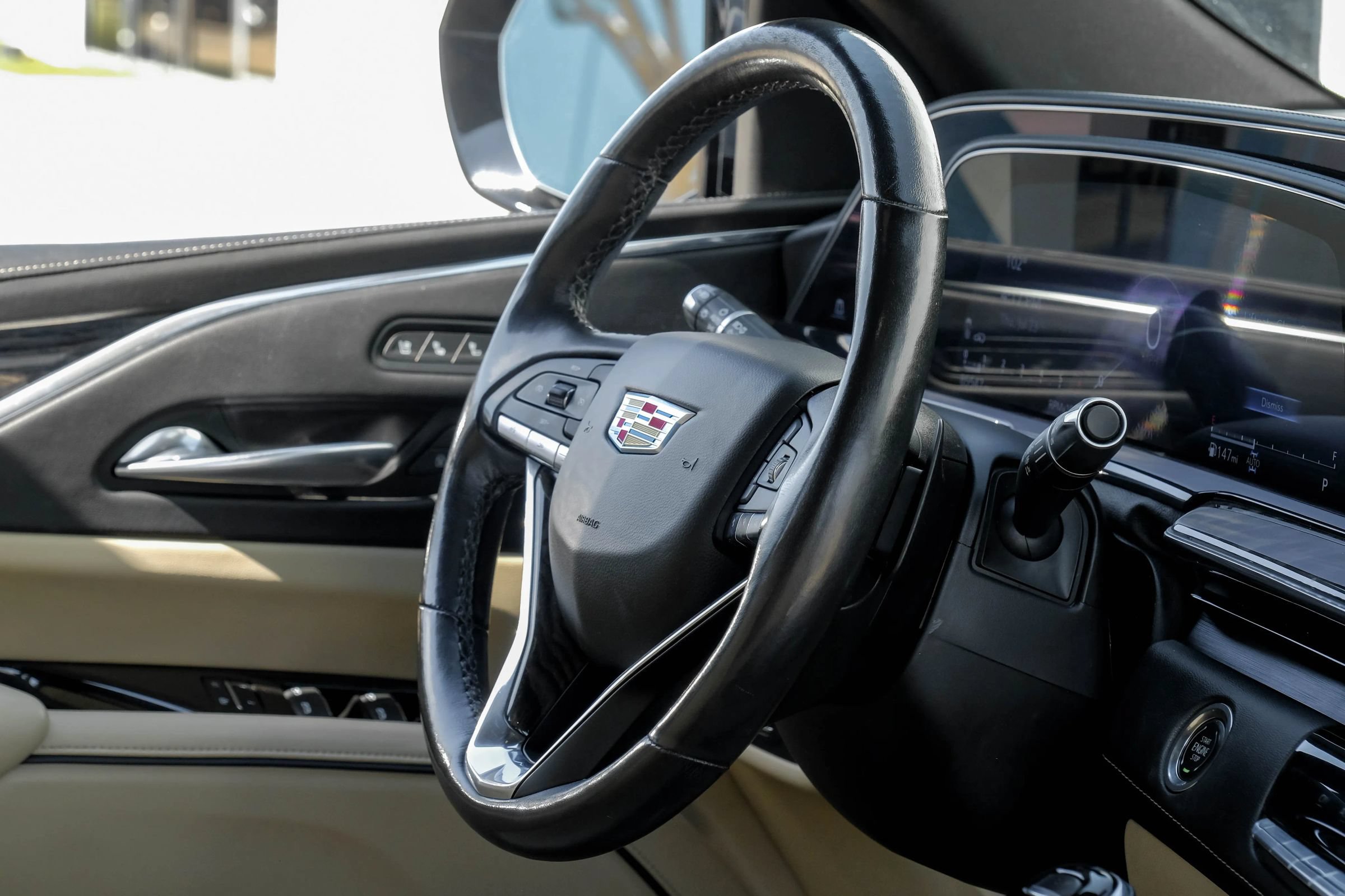 Used 2021 Cadillac Escalade Premium Luxury w/ Driver Assist Tech Package AWD/4WD image 18