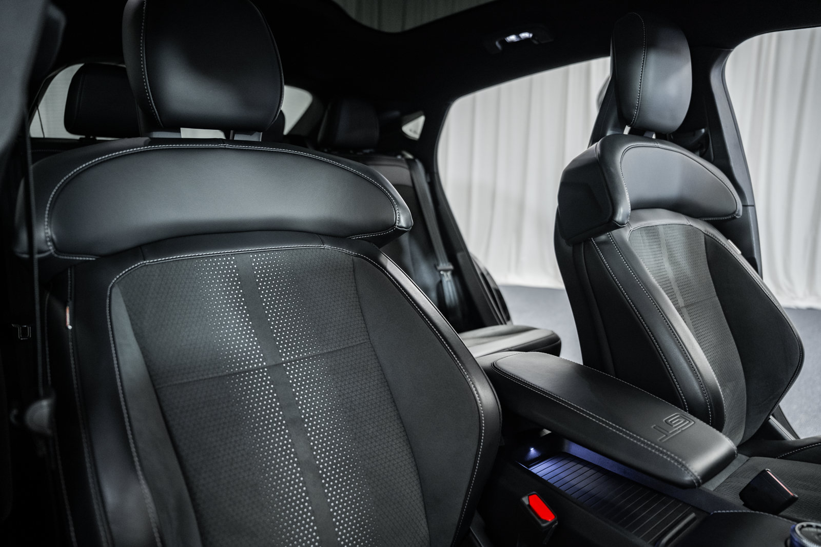 Certified 2023 Ford Mustang Mach-E GT w/ GT Performance Edition AWD/4WD image 36