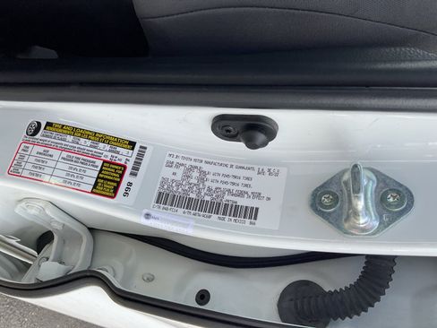 Used 2022 Toyota Tacoma SR5 AWD/4WD image 27