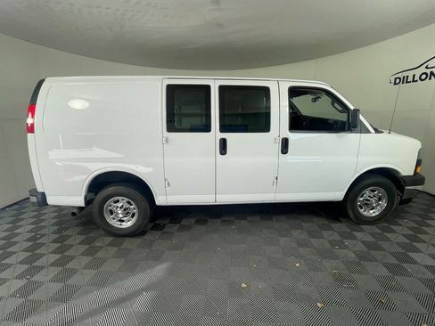 Used 2023 GMC Savana 2500 w/ Driver Convenience Package image 8