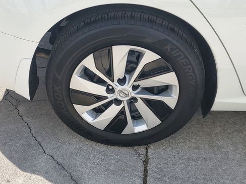 Certified 2025 Nissan Altima 2.5 S FWD image 13