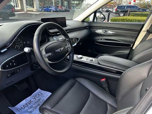 Used 2025 Genesis GV70 2.5T Select image 14