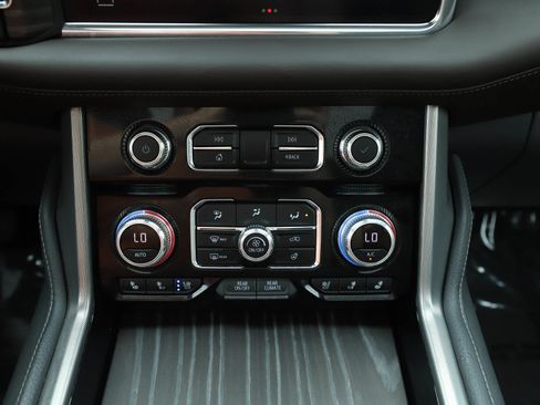 Used 2023 GMC Yukon Denali w/ Denali Reserve Package AWD/4WD image 24