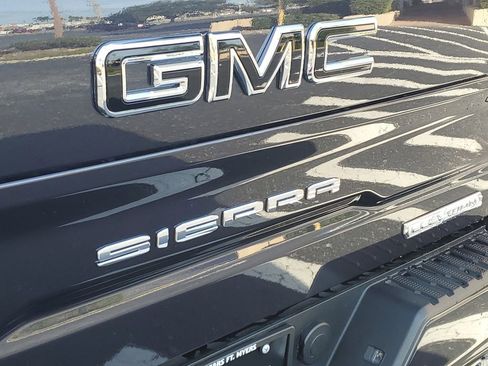 Used 2025 GMC Sierra 1500 Elevation w/ Elevation Premium Package image 14