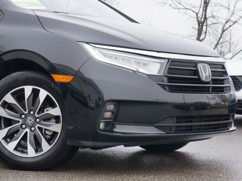 Certified 2024 Honda Odyssey EX-L image 3