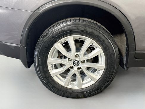 Used 2020 Nissan Rogue SV AWD/4WD image 33
