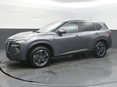 Used 2025 Nissan Rogue SV FWD image 5