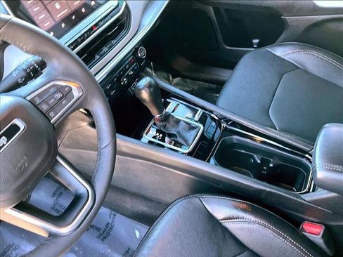 Used 2023 Jeep Compass Limited image 15