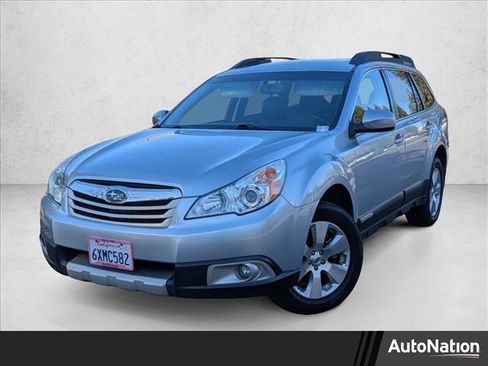 Used 2012 Subaru Outback 3.6R Limited w/ Moonroof Pkg image 1