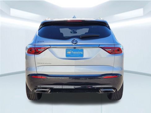 Used 2022 Buick Enclave Essence image 5