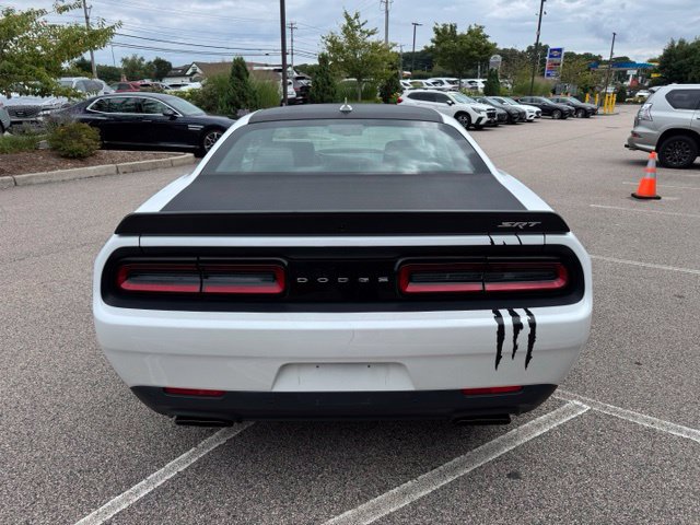 Used 2015 Dodge Challenger SRT Hellcat RWD image 8