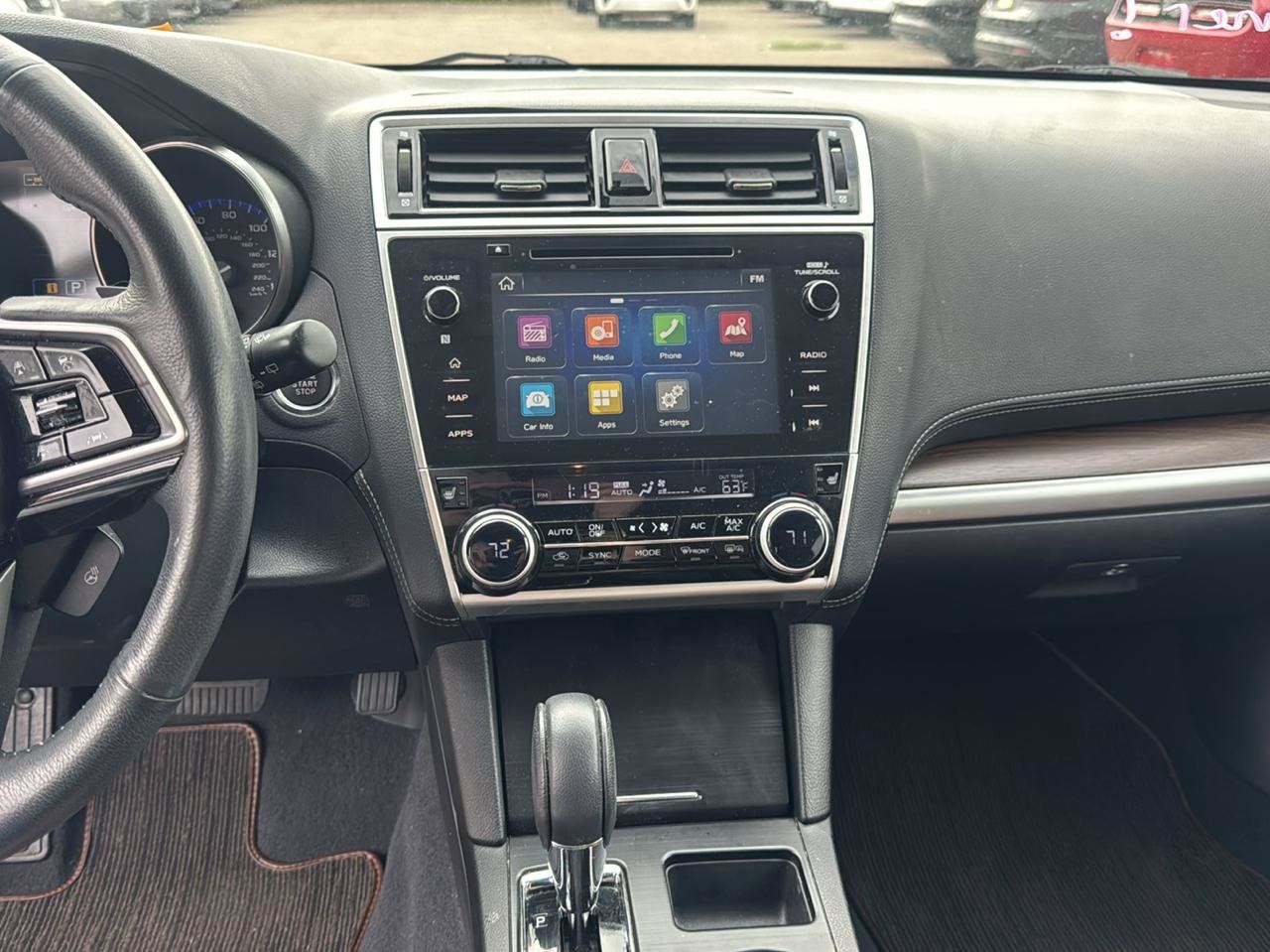 Used 2018 Subaru Outback 2.5i Touring AWD/4WD image 10