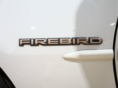 Used 1992 Pontiac Firebird Formula RWD image 24