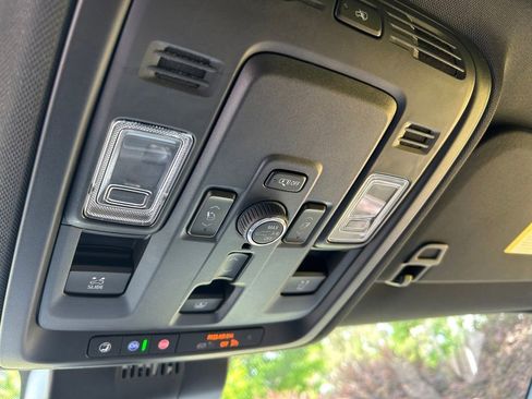 Used 2025 Chevrolet Tahoe Premier AWD/4WD image 71