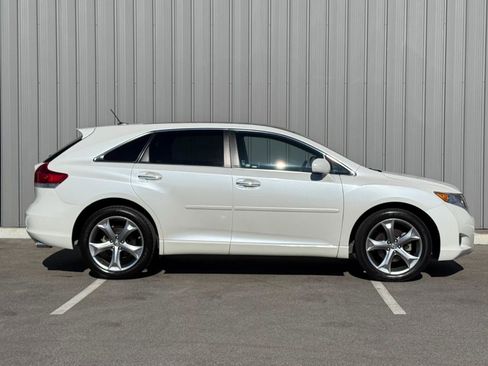 Used 2012 Toyota Venza XLE w/ XLE Premium Pkg image 4