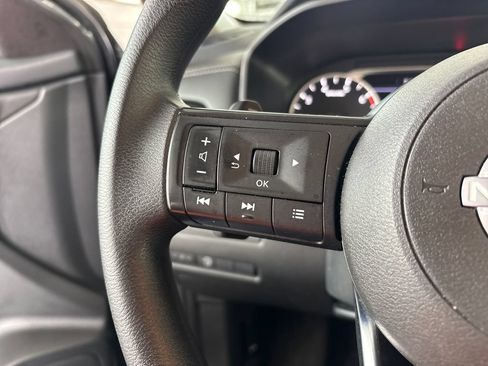 Used 2024 Nissan Rogue S AWD/4WD image 37