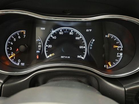 Used 2020 Jeep Grand Cherokee Limited image 3