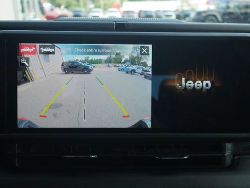 Used 2025 Jeep Gladiator Rubicon AWD/4WD image 6