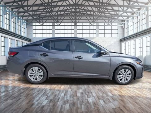 Used 2025 Nissan Sentra S FWD image 3
