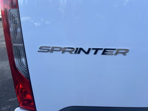 Used 2023 Mercedes-Benz Sprinter 144 Cargo image 6