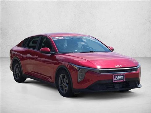 Used 2025 Kia K4 FWD image 3