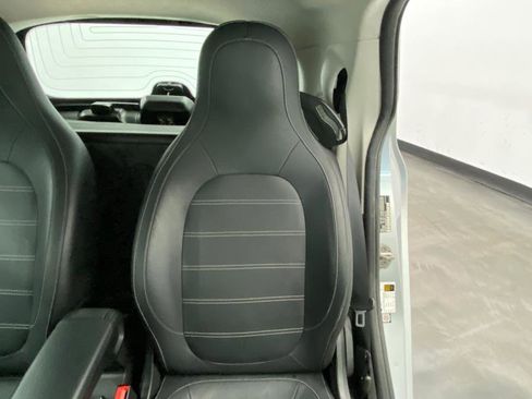 Used 2019 smart fortwo electric drive RWD image 21