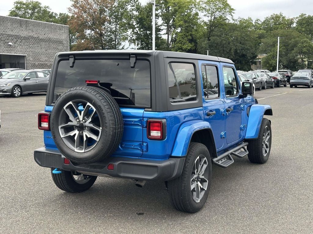 Used 2024 Jeep Wrangler Unlimited w/ Convenience Group AWD/4WD image 38