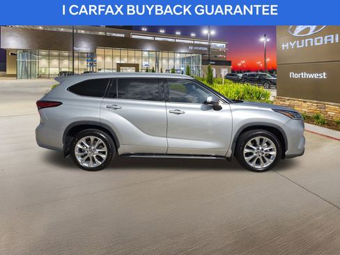 Used 2020 Toyota Highlander Limited image 6