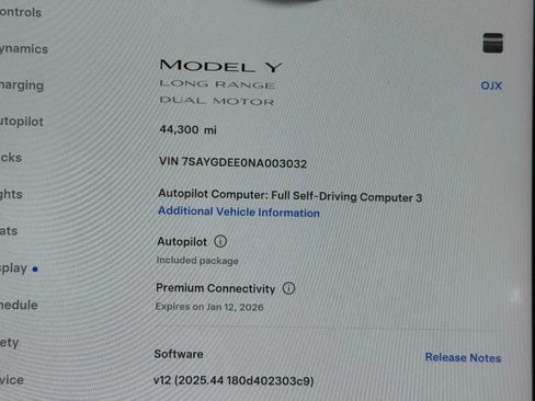 Used 2022 Tesla Model Y Long Range image 3