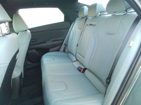 Used 2024 Hyundai Elantra Limited FWD image 13