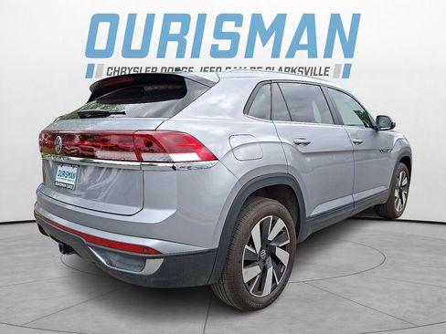 Used 2025 Volkswagen Atlas Cross Sport SE FWD image 6
