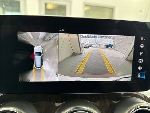 Used 2022 Mercedes-Benz GLC 300 w/ Premium Package Lite image 28