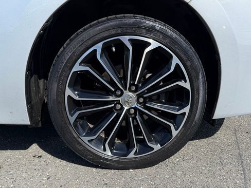 Used 2014 Toyota Corolla S image 13